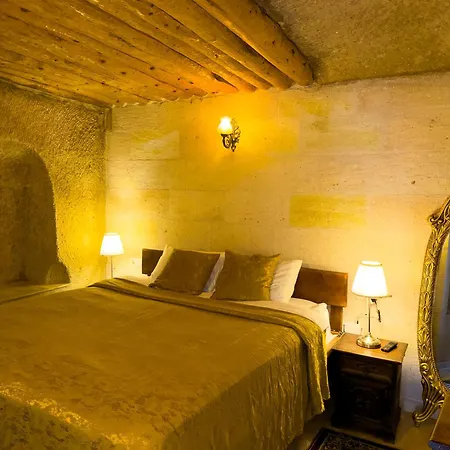 Guelperi Cave Невшехир